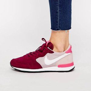 Nike Internationalist Burgundy and Pink Trainers 9